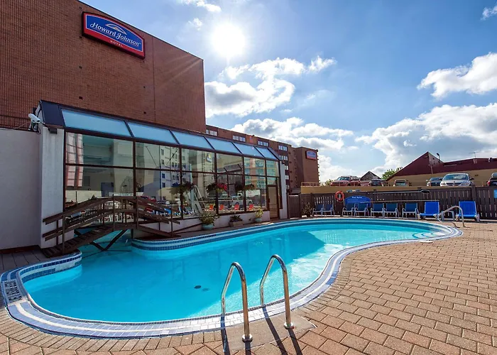 Howard Johnson Plaza By Wyndham By The Falls Niagara Falls