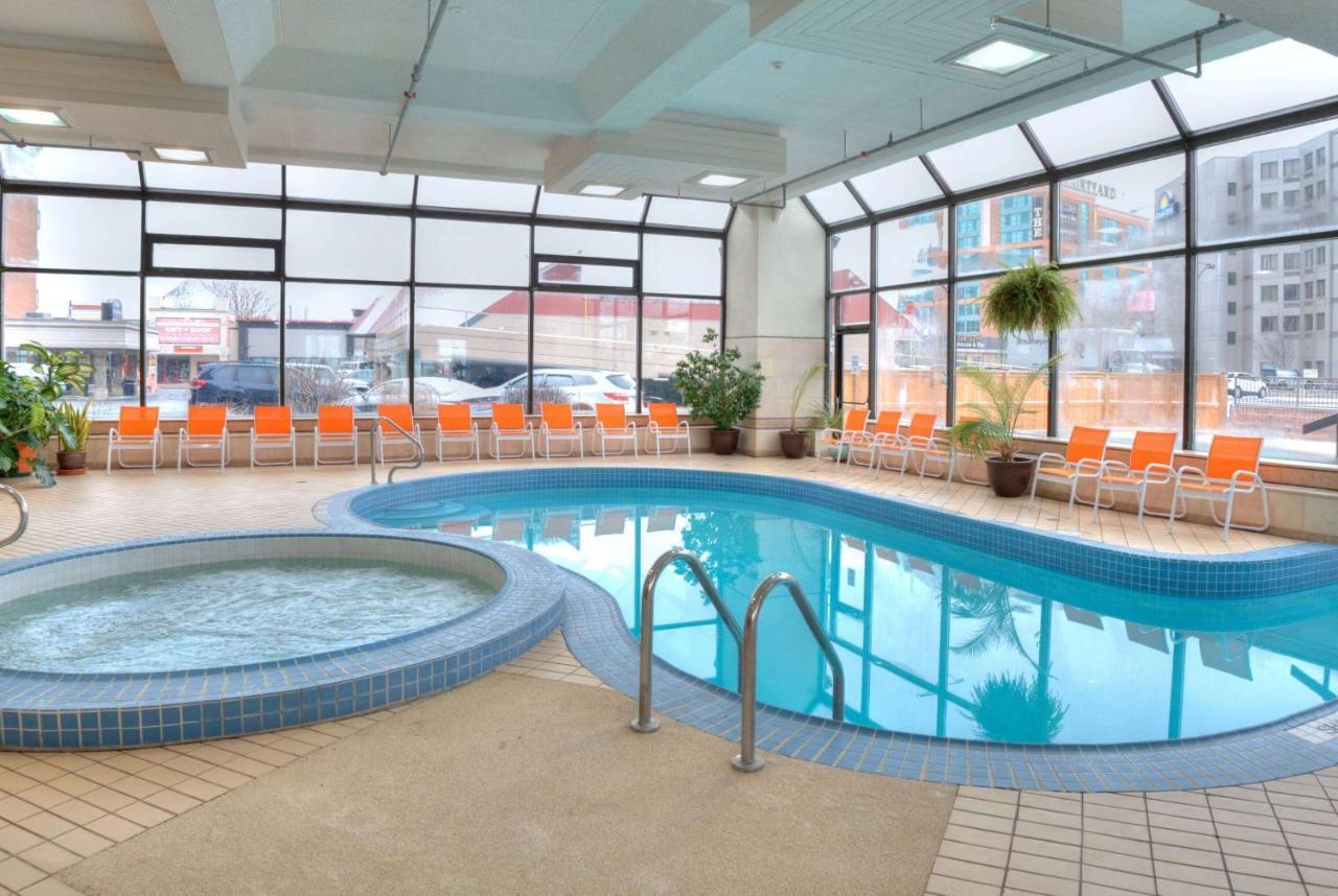 Howard Johnson Plaza By Wyndham By The Falls Hotel Niagara Falls